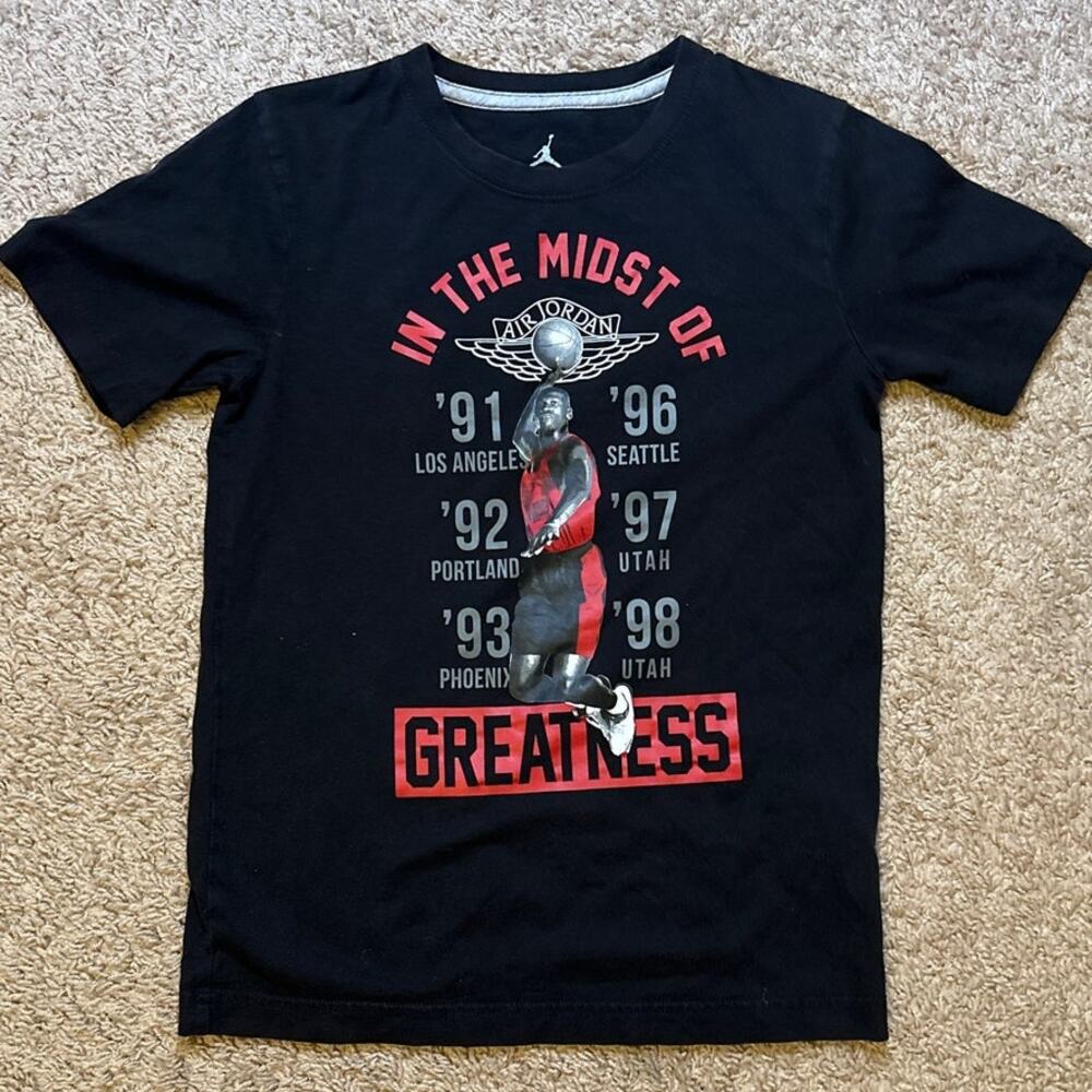 Nike Michael Jordan No 23 Chicago Bulls “In the Midst of Greatness” Boys Medium
